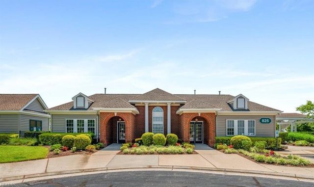 813 Brittlebank DR, Virginia Beach, VA 23462