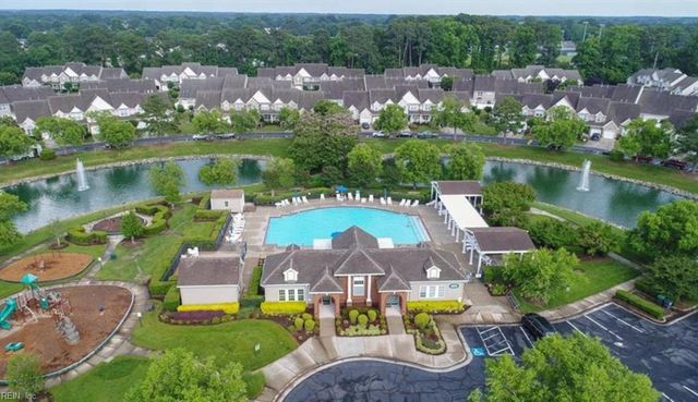 813 Brittlebank DR, Virginia Beach, VA 23462