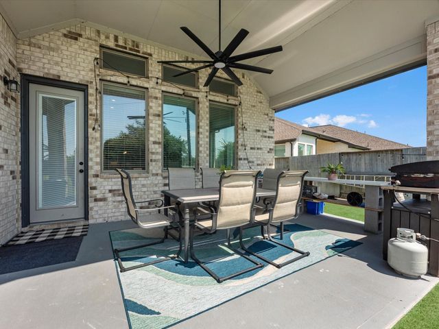 5034 Country Meadows Trail, Iowa Colony, TX 77583