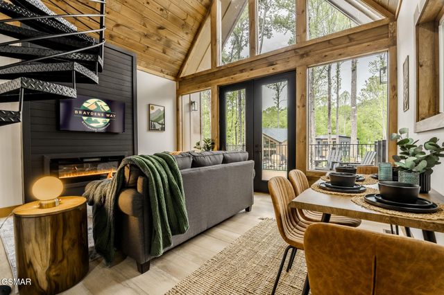 210 Braydens Way, Gatlinburg, TN 37738