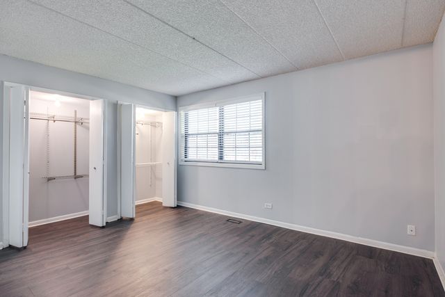 1486 W Jefferson Avenue D, Naperville, IL 60540