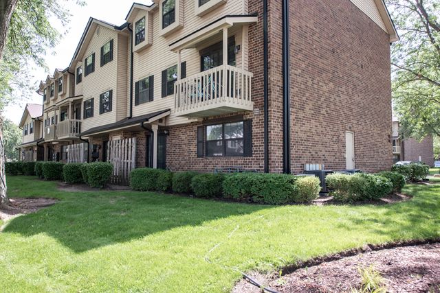 1486 W Jefferson Avenue D, Naperville, IL 60540