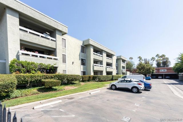 1040 E Washington Ave 30, Escondido, CA 92025