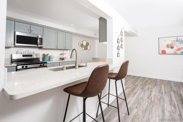 1040 E Washington Ave 30, Escondido, CA 92025