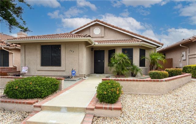 752 La Regal, Hemet, CA 92545