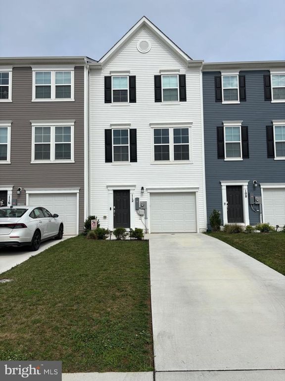 112 COOPERAGE RD, Inwood, WV 25428