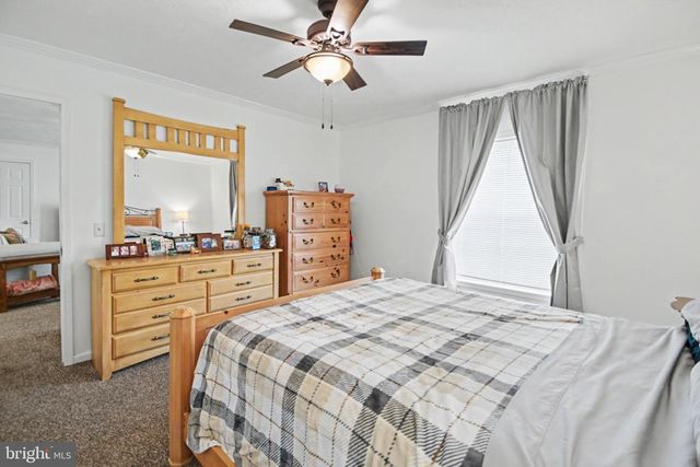 605 WILLOW DR, Green Lane, PA 18054