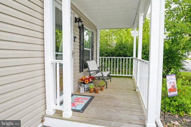 605 WILLOW DR, Green Lane, PA 18054