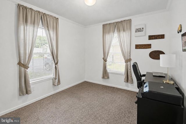 605 WILLOW DR, Green Lane, PA 18054