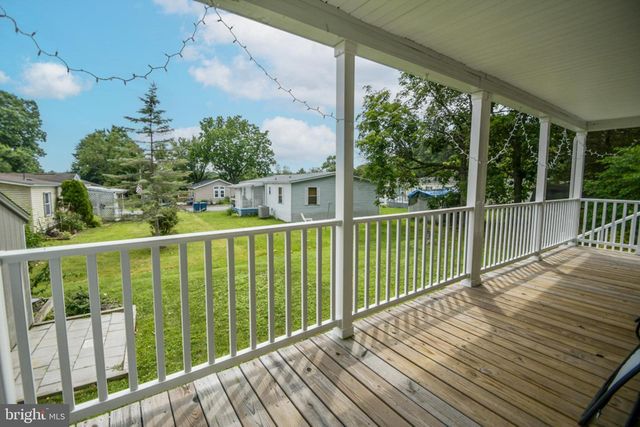 605 WILLOW DR, Green Lane, PA 18054