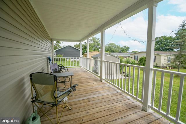 605 WILLOW DR, Green Lane, PA 18054