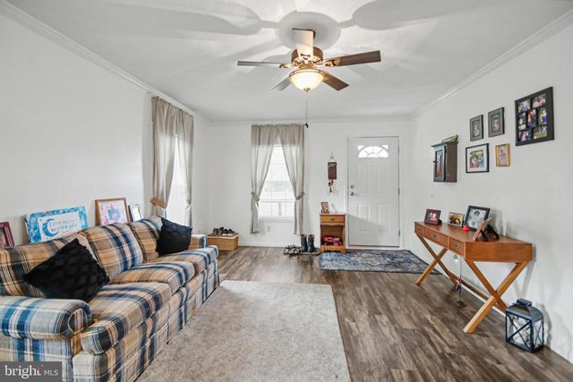605 WILLOW DR, Green Lane, PA 18054