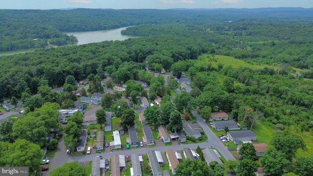 605 WILLOW DR, Green Lane, PA 18054