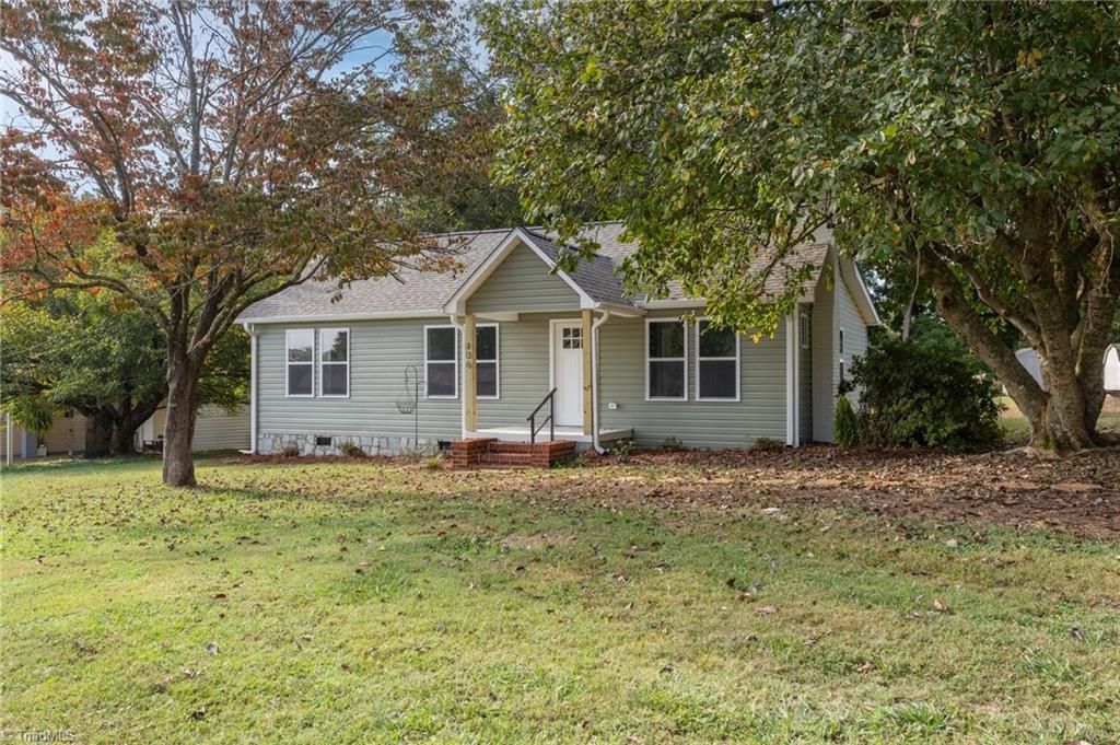 106 Barker Street, Randleman, NC 27317