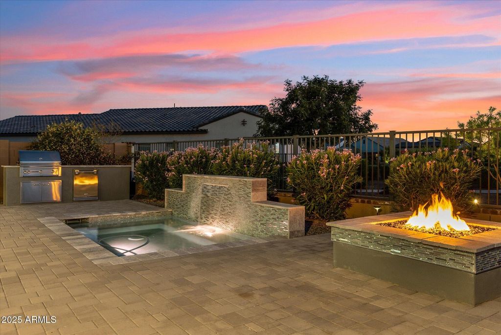 11342 N JEROME Street, Surprise, AZ 85388 — photo 4