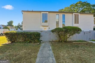 293 Country Club Drive, Jonesboro, GA 30238