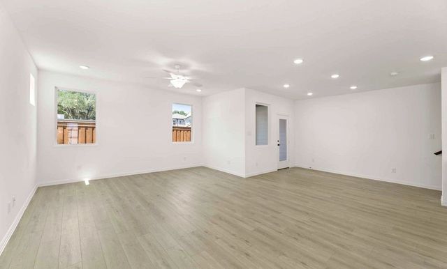 6927 Mission Tejas Drive, Dallas, TX 75228