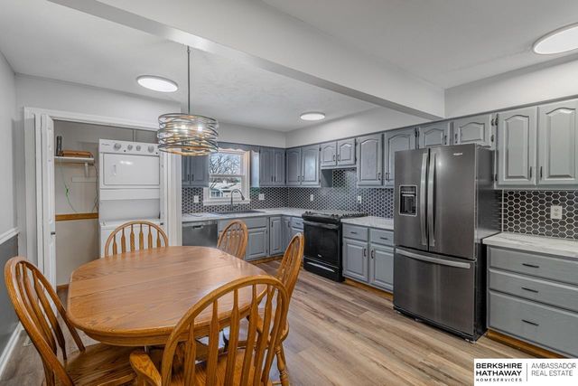 4021 N 11 Street, Lincoln, NE 68521