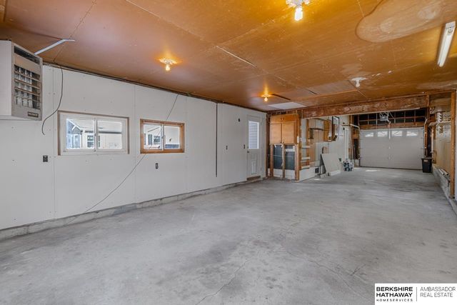 4021 N 11 Street, Lincoln, NE 68521