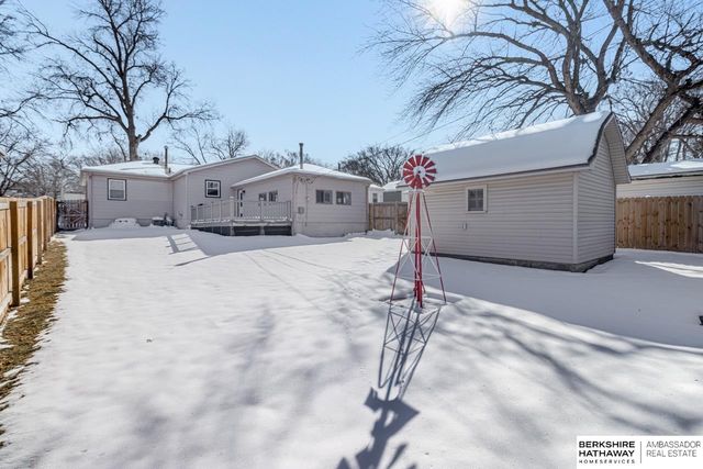 4021 N 11 Street, Lincoln, NE 68521