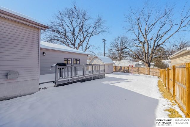 4021 N 11 Street, Lincoln, NE 68521