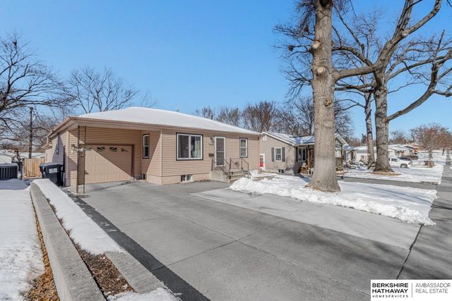 4021 N 11 Street, Lincoln, NE 68521