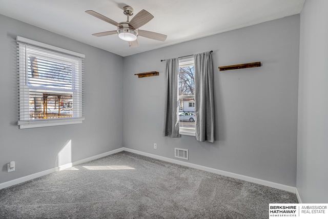 4021 N 11 Street, Lincoln, NE 68521