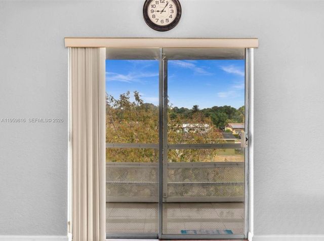 4731 NW 10th Ct 316, Plantation, FL 33313