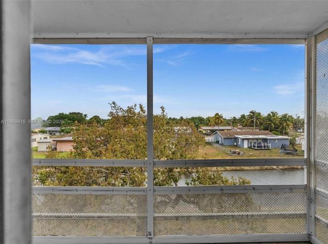 4731 NW 10th Ct 316, Plantation, FL 33313