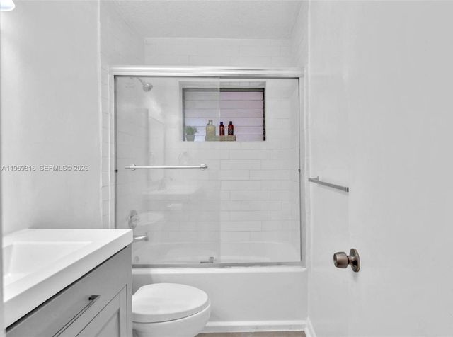 4731 NW 10th Ct 316, Plantation, FL 33313