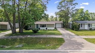 870 Pine Tree Road, Orion Charter Township, MI 48362