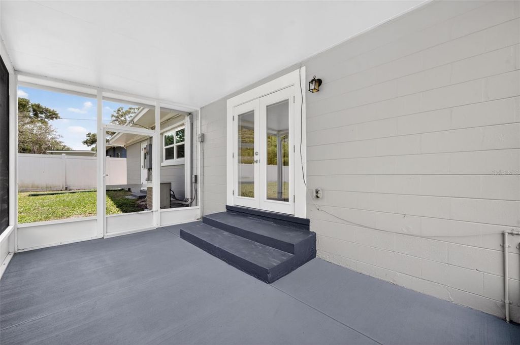 Image 21 of property listing at 2974 CHANTILLY AVENUE, Winter Park, FL 32789
