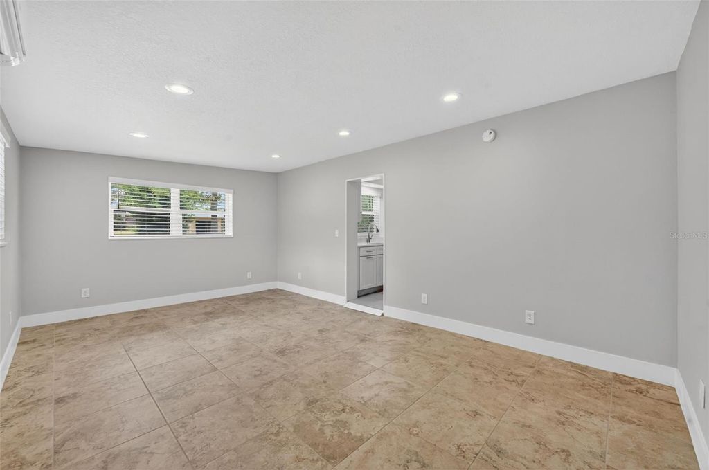 Image 8 of property listing at 2974 CHANTILLY AVENUE, Winter Park, FL 32789