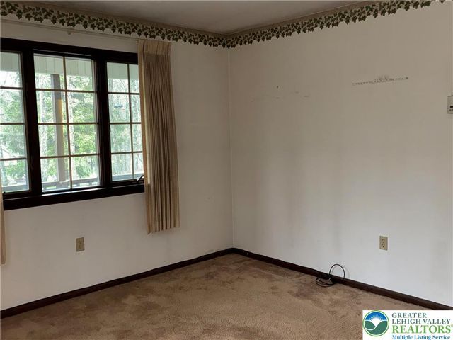 160 White Oak Drive, Penn Forest Twp, PA 18229