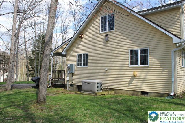 160 White Oak Drive, Penn Forest Twp, PA 18229
