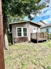 647 Cotton St, Baton Rouge, LA 70802