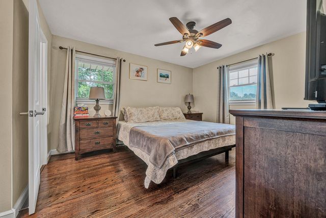 5743 Pine Acres LN, Roanoke, VA 24018