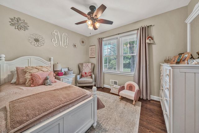 5743 Pine Acres LN, Roanoke, VA 24018
