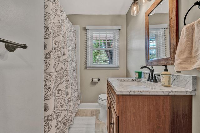 5743 Pine Acres LN, Roanoke, VA 24018