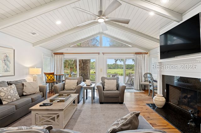 15 Promontory Ct, Hilton Head Island, SC 29928