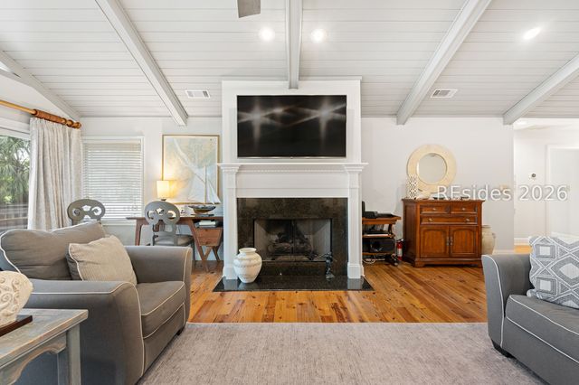 15 Promontory Ct, Hilton Head Island, SC 29928