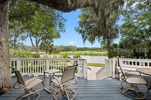 15 Promontory Ct, Hilton Head Island, SC 29928