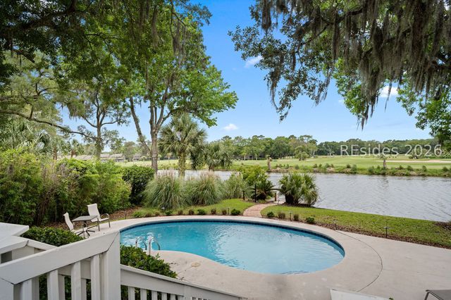 15 Promontory Ct, Hilton Head Island, SC 29928
