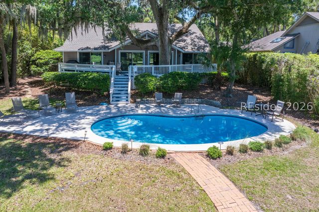15 Promontory Ct, Hilton Head Island, SC 29928