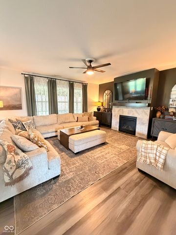 4252 Lauder Road, Bargersville, IN 46106