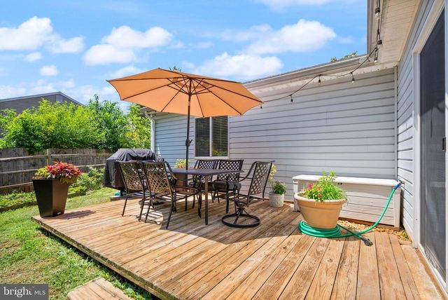 7471 CEDAR KNOLLS DR, Warrenton, VA 20187