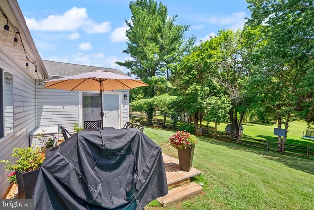 7471 CEDAR KNOLLS DR, Warrenton, VA 20187
