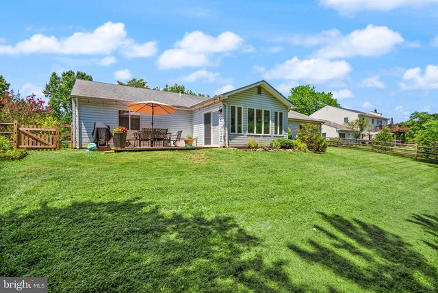 7471 CEDAR KNOLLS DR, Warrenton, VA 20187