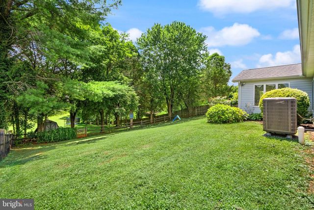 7471 CEDAR KNOLLS DR, Warrenton, VA 20187