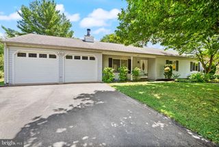 7471 CEDAR KNOLLS DR, Warrenton, VA 20187
